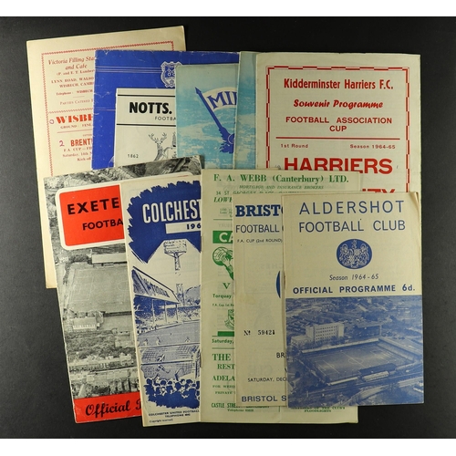 44 - FOOTBALL PROGRAMMES. NON LEAGUE IN FAC 1950s and 1960s 1st round proper onwards. Comprising of 1950s... 