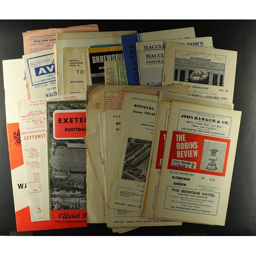 44 - FOOTBALL PROGRAMMES. NON LEAGUE IN FAC 1950s and 1960s 1st round proper onwards. Comprising of 1950s... 