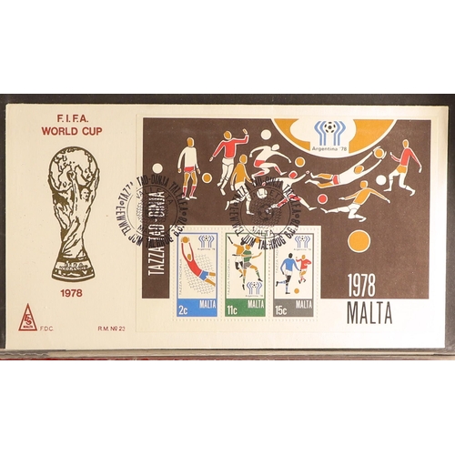 5 - FOOTBALL - SIGMA SPORT SILHOUETTES no 1-60, and other publishers etc. plus various 1966 World Cup co... 