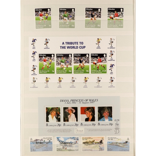 530 - GIBRALTAR 1991-99 NEVER HINGED MINT COLLECTION complete run incl. 1993-97 Warships m/s, 1993-95 Arch... 