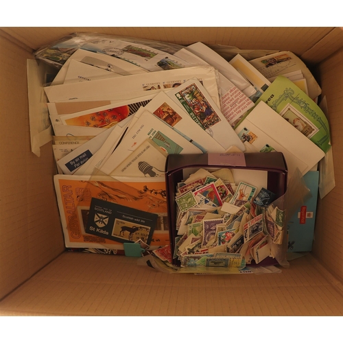 95 - COLLECTIONS & ACCUMULATIONS WORLDWIDE ACCUMULATION IN THREE BOXES incl. useful GB from Victorian, Co... 