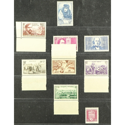 418 - FRANCE 1931-44 NEVER HINGED MINT COLLECTION incl. 1931 1.50f Sinking Fund, 1932-33 & 1937-39 Peace s... 