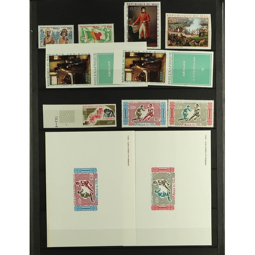 699 - MALI 1959-74 NEVER HINGED MINT COLLECTION with many complete Postage and Air sets, a range of imperf... 