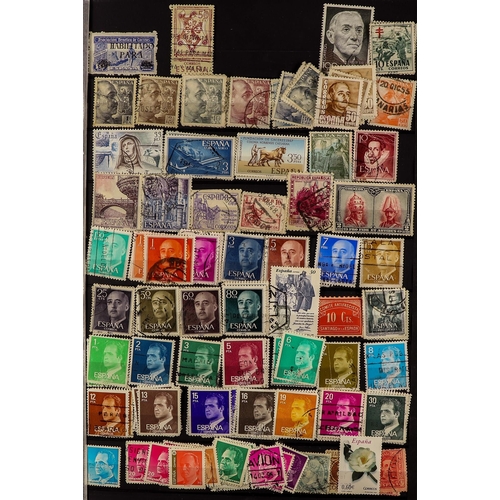 72 - COLLECTIONS & ACCUMULATIONS WORLD COLLECTION Mint and used all periods, but chiefly post 1960s in 7 ... 