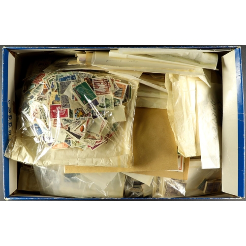 90 - COLLECTIONS & ACCUMULATIONS WORLD SORTER BOX Unchecked and as received from a part-time dealer's est... 