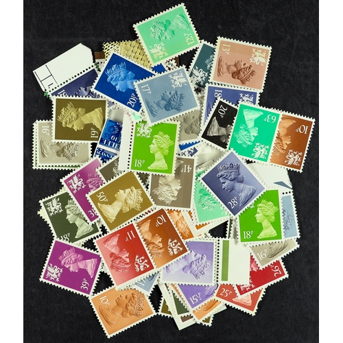 1045 - GB.ELIZABETH II DECIMAL ISSUES never hinged mint ranges, incl. Machin and Regional issues incl.. Cyl... 