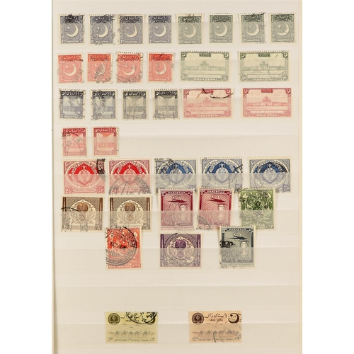 529 - PAKISTAN 1947-89 COLLECTION incl. 1947 opts on India used range to 5r, 1948-57 definitive set used t... 