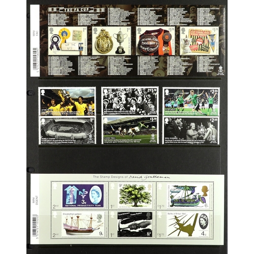 897 - GB.ELIZABETH II 2022 COMMEMORATIVE SETS. Stamp sets and miniature sheets for the year (missing the C... 