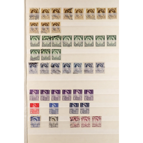 1075 - GB.ELIZABETH II WILDING PERFINS 1952-60 with values to 1s6d, some Regionals & 40 Castles to 10s. (60... 