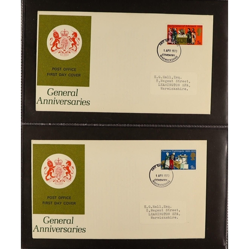 1096 - GB.FIRST DAY COVERS 1969 - 2000 collection in 11 albums. (Approx 540)