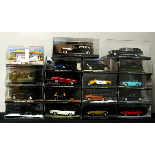 24 - JAMES BOND CAR COLLECTION. 94 models and the accompanying magazines from 1-89 (missing 84, 85, 87). ... 