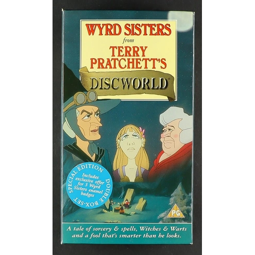 65 - TERRY PRATCHETT GAMES AND CALENDARS. Comprises of 'Discworld Ankh-Morpork' unplayed sealed game, 'Th... 