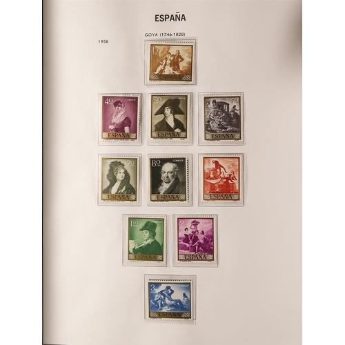 1039 - SPAIN 1945-79 NEVER HINGED MINT COLLECTION in a hingeless Davo album, quite complete for the period ... 