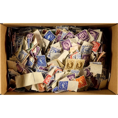 1148 - GREAT BRITAIN SORTER BOX comprising of 3 stockbooks of used stamps from QV onwards (Inc Officials, P... 