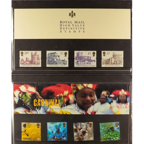 1221 - GB.ELIZABETH II 1970s - 2002 PRESENTATION PACK collection in 4 albums. Also includes some loose pack... 