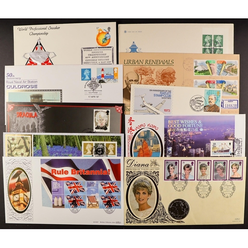 1278 - GB.FIRST DAY COVERS 1971 - 2002 selection in albums and lose. Includes Royal Mail, Benham and some o... 