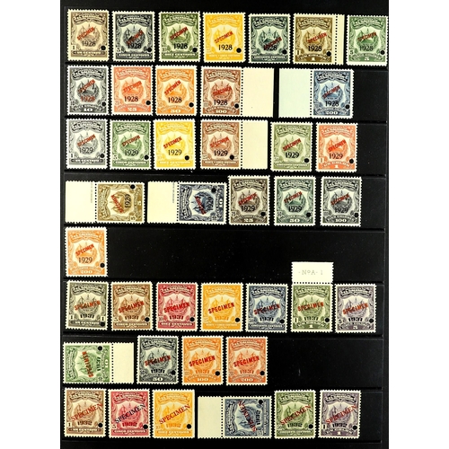 400 - EL SALVADOR MUNICIPAL REVENUES SPECIMENS 1918-33 never hinged mint collection of all different 'Timb... 