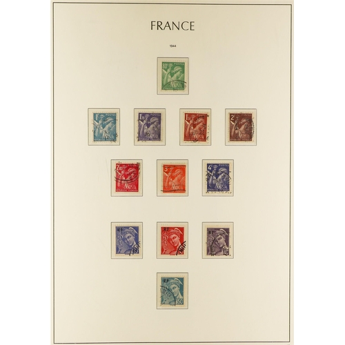 444 - FRANCE 1900-49 USED COLLECTION in a hingeless Lighthouse album, almost complete for the period (no A... 