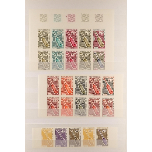 845 - NIGER 1972 IMPERF COLOUR PROOF SE-TENANT STRIPS 1972 with 50fr Musical Instruments (Yvert 255), Inte... 