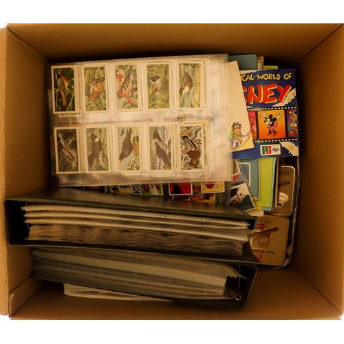 31 - CIGARETTE & TRADE CARDS box contains 2 albums of around 1300 cigarette cards, chiefly complete sets ... 