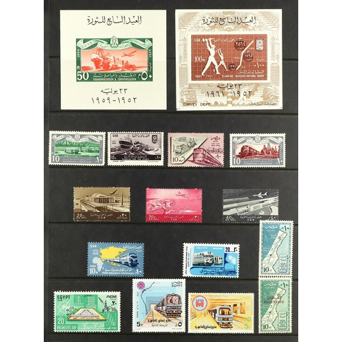 159 - RAILWAYS ON STAMPS & MINIATURE SHEETS. A collection of 1960's - 1990's never hinged mint complete se... 