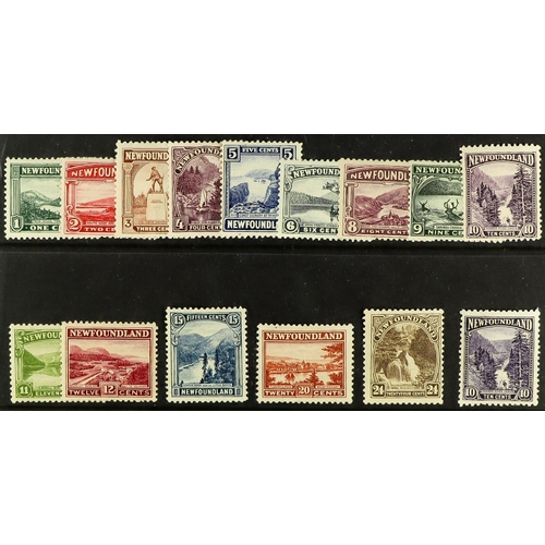 397 - CANADA - NEWFOUNDLAND 1923 Pictorials set including both 10c shades, SG 149/162+157a, fine mint, cat... 