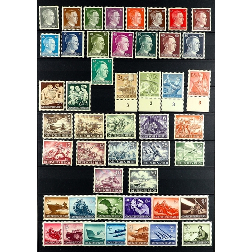 621 - GERMANY 1889 - 1945 MINT COLLECTION on black protective pages that includes 