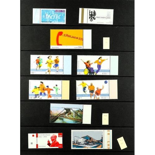 630 - [a] GERMANY 1999 - 2009 NEVER HINGED MINT COLLECTION on Hagner pages in binder. Some disorder, but a... 