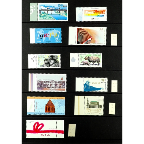 630 - [a] GERMANY 1999 - 2009 NEVER HINGED MINT COLLECTION on Hagner pages in binder. Some disorder, but a... 