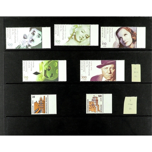 630 - [a] GERMANY 1999 - 2009 NEVER HINGED MINT COLLECTION on Hagner pages in binder. Some disorder, but a... 