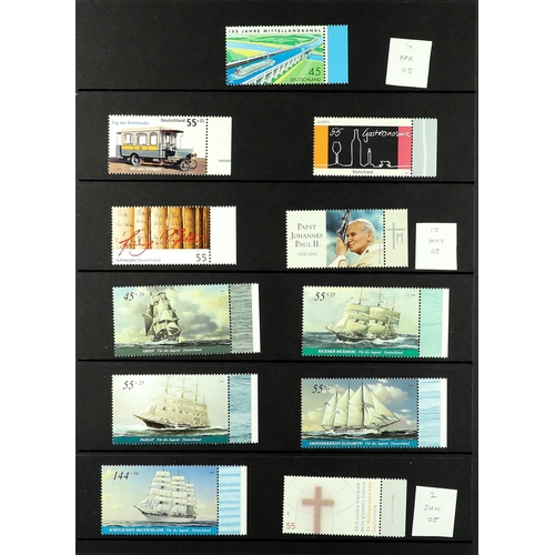 630 - [a] GERMANY 1999 - 2009 NEVER HINGED MINT COLLECTION on Hagner pages in binder. Some disorder, but a... 