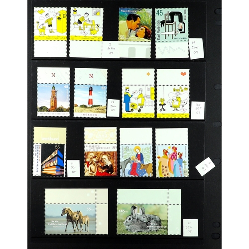 630 - [a] GERMANY 1999 - 2009 NEVER HINGED MINT COLLECTION on Hagner pages in binder. Some disorder, but a... 