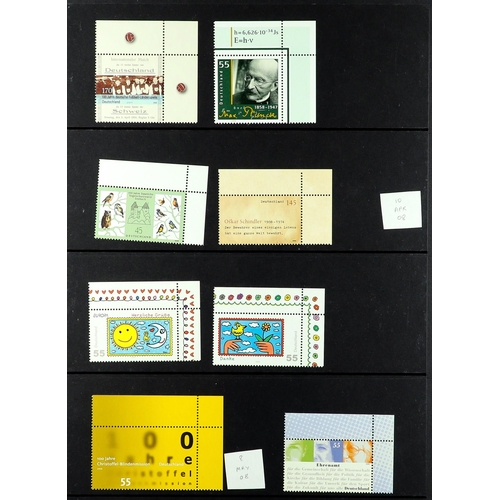 630 - [a] GERMANY 1999 - 2009 NEVER HINGED MINT COLLECTION on Hagner pages in binder. Some disorder, but a... 