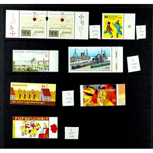 630 - [a] GERMANY 1999 - 2009 NEVER HINGED MINT COLLECTION on Hagner pages in binder. Some disorder, but a... 