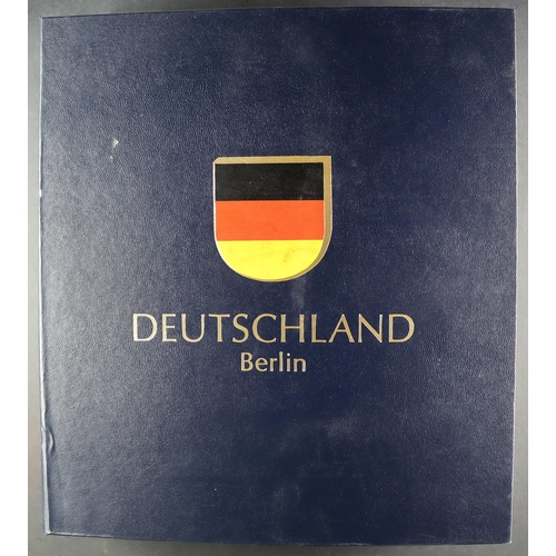 632 - GERMANY BERLIN AND DDR COLLECTIONS in hingeless Lighthouse albums. The Berlin album comprises of a h... 