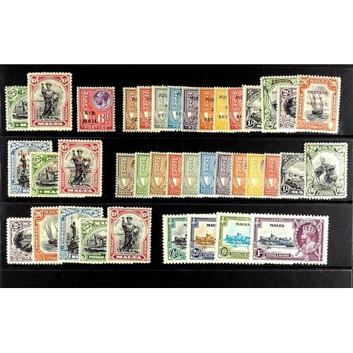 799 - MALTA 1899 - 1935 MINT COLLECTION on black protective pages incl. 1903-04 set, 1904-14 vals to 5s, 1... 