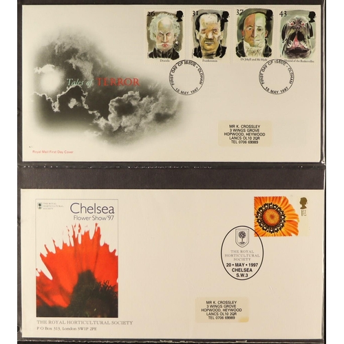 1412 - GB.ELIZABETH II 1960s  -1990s COLLECTIONS comprising of approximately 430 First Day Covers, 250 PHQ ... 