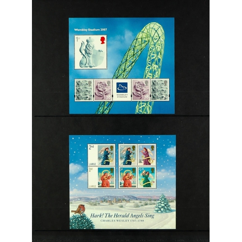 1441 - GB.ELIZABETH II 1971 - 2022 NEVER HINGED MINT COLLECTION in 5 binders. Highly complete with stamp se... 