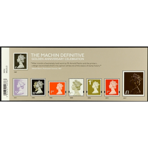 1451 - GB.ELIZABETH II 1979 - 2019 MINIATURE SHEET COLLECTION in three dedicated binders. Mainly Commemorat... 