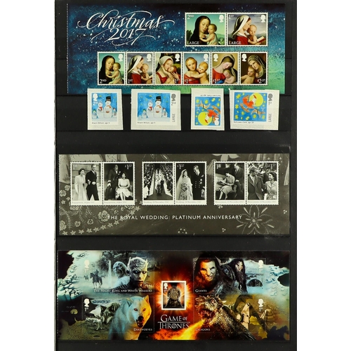 1464 - GB.ELIZABETH II 2008 - 2017 COMMEMORATION COLLECTION. Very good level of completion - stamp sets and... 