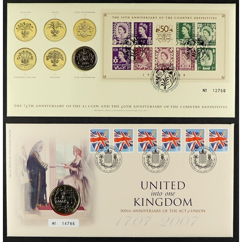 1476 - GB.ELIZABETH II COIN COVERS INCLUDING 2009 KEW GARDENS 50P. Other covers include 1995 VE Day £2, 200... 