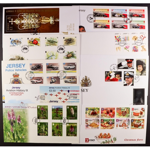 1534 - GB.ISLANDS JERSEY carton contains modern never hinged mint issues to 2021 incl prestige booklets, pr... 