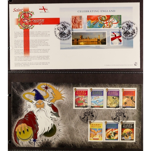 1537 - GB.FIRST DAY COVERS 1953 - 2000 COLLECTION IN BINDERS. Chiefly Royal Mail but includes other. Many u... 