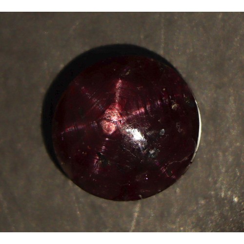 47 - GEMSTONE 20ct STAR RUBY. Round. Measures 14.22 x 7.97 mm.
Lot 47 
[c]