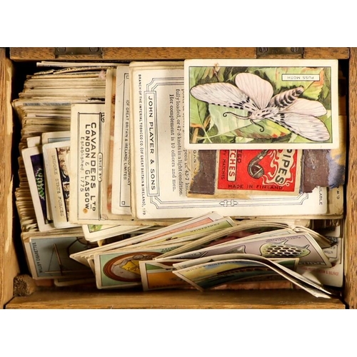 16 - CIGARETTE / TRADE CARD HOARD. Unchecked loose cards. Some stored in cigarette boxes - stated to be i... 