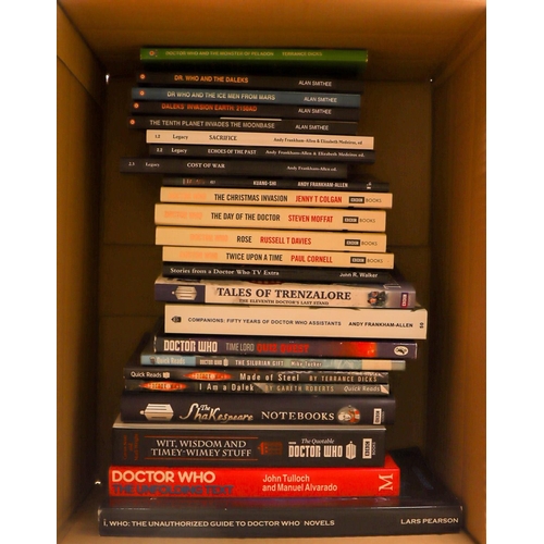 41 - DR WHO  - BOOK COLLECTION. A variety of books which includes Doctor Who the 70s, Doctor Who the 80s,... 