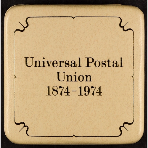 122 - GOLD INGOT 1974 replica of the 1929 £1 UPU 'stamp' in 22 carat gold (weight 40g), hallmarked and num... 