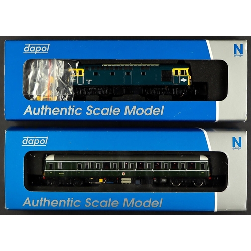 153 - N GAUGE DAPOL ENGINES. Class 122 55006 and Class 33/1 33102. Boxed and working. (2) Lot 153 [c]