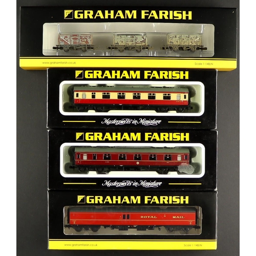 157 - N GAUGE GRAHAM FARISH BY BACHMANN COACHES AND ROLLING STOCK. Includes 901B Royal Mail, 845 Stainer V... 