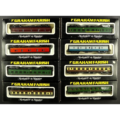 158 - N GAUGE GRAHAM FARISH COACHES AND ROLLING STOCK. Includes 0695, 0684, 3905 Speedlink x2, 4107 Post O... 